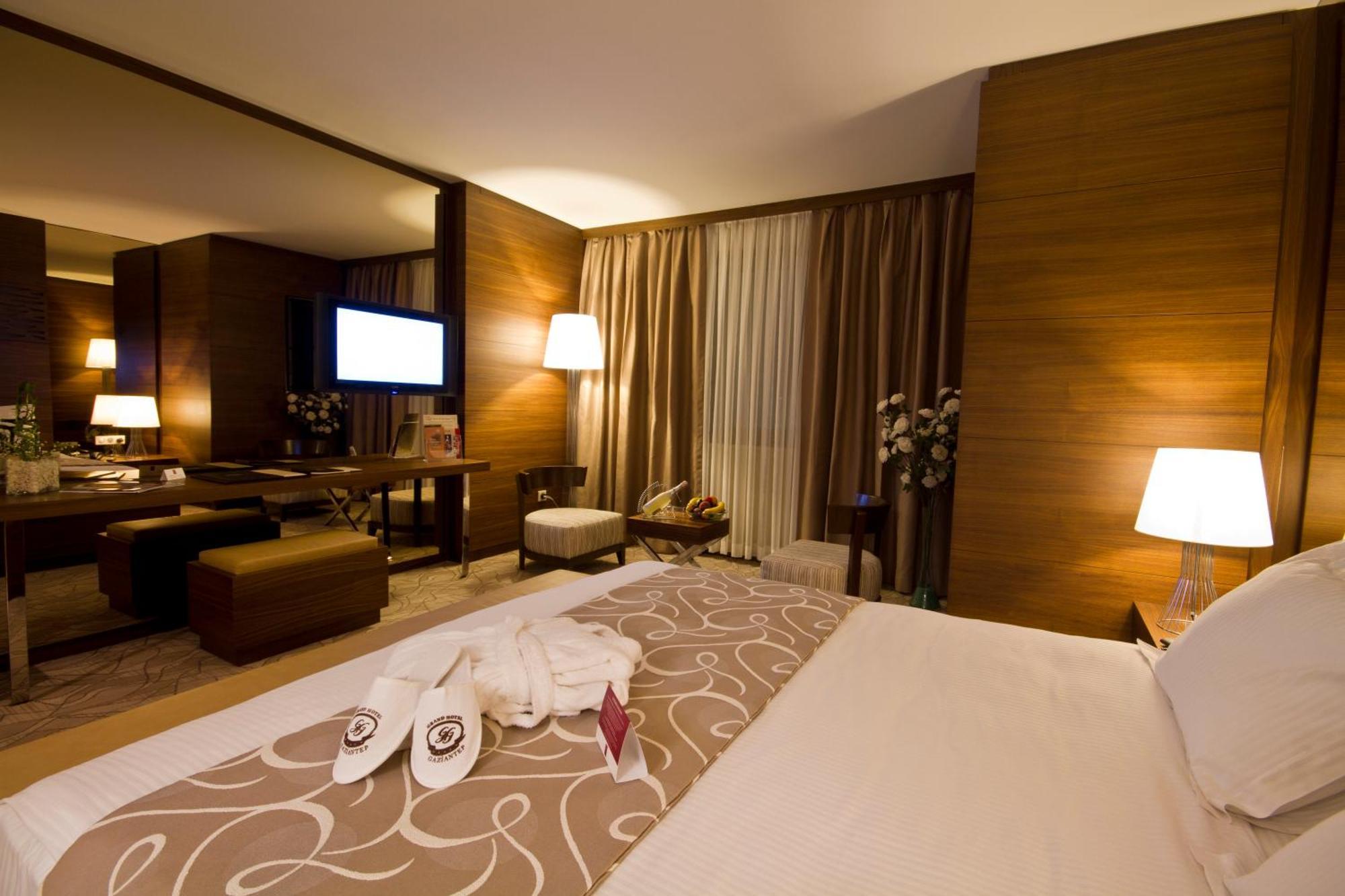 Grand Hotel Gaziantep Buitenkant foto