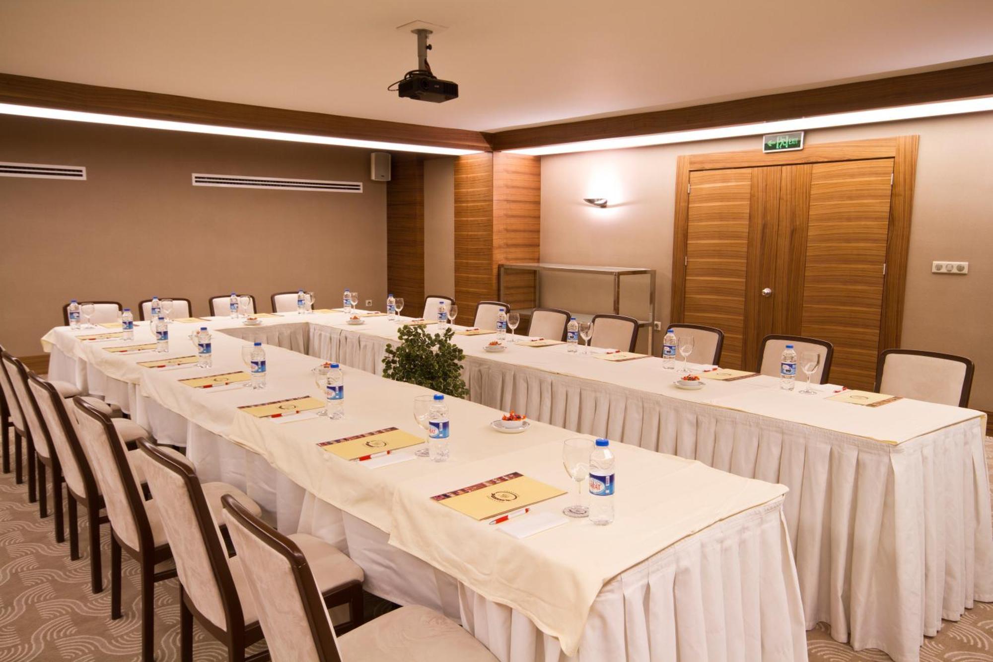 Grand Hotel Gaziantep Buitenkant foto