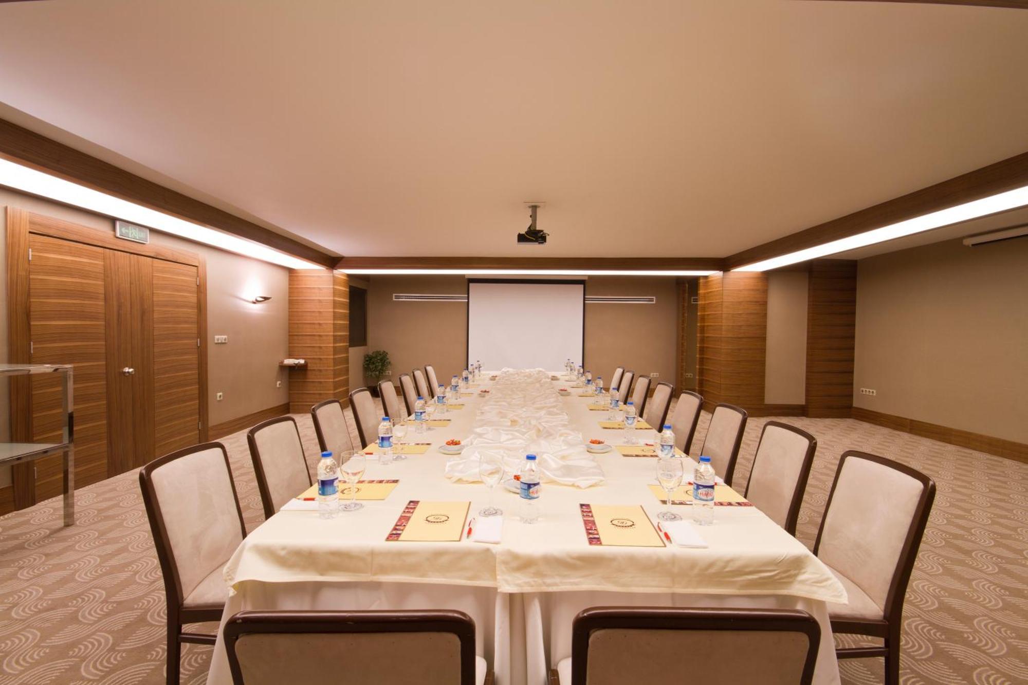 Grand Hotel Gaziantep Buitenkant foto